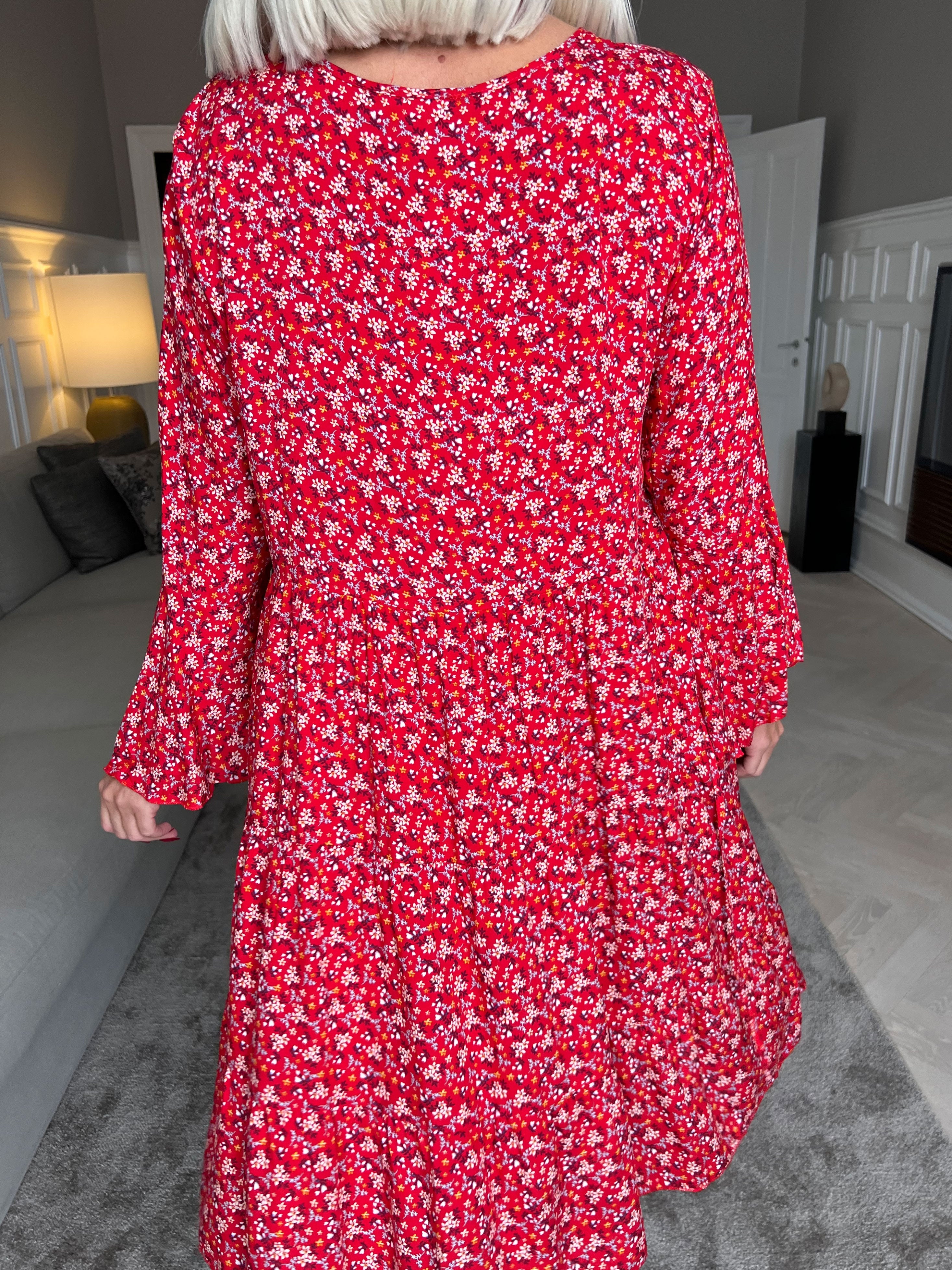 Karla - Vacker blommig bomullsklänning med knappar